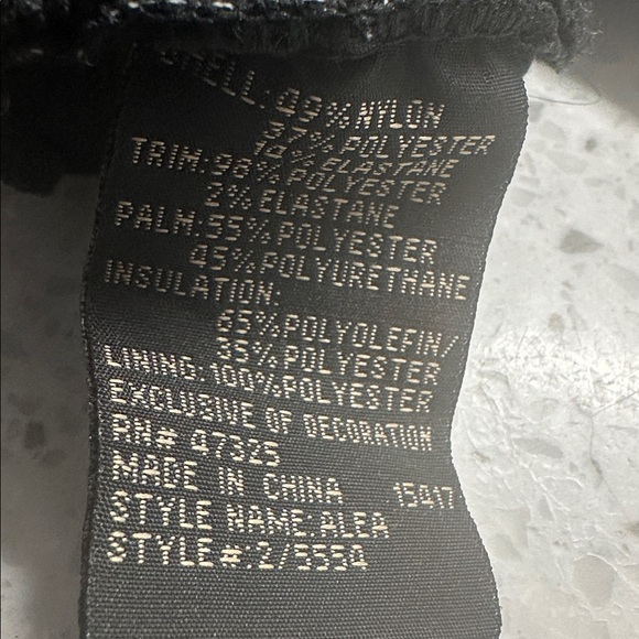 Kombi Woman’s Alea Gloves. Great for winter sports - Picture 5 of 6